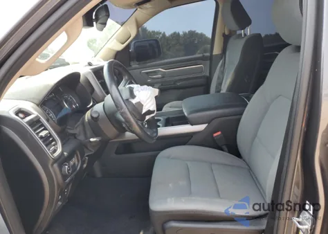 2019 Ram 1500 Big Horn/Lone Star z USA, uszkodzony, nr VIN 1C6SRFFT3KN536179